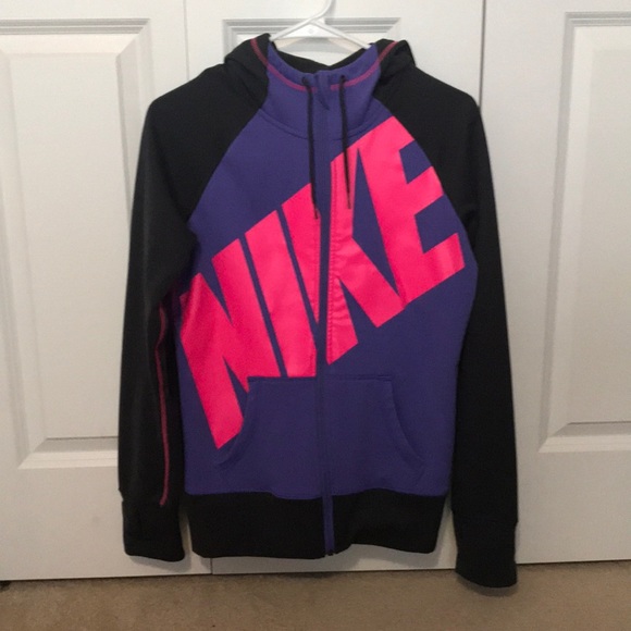Nike Tops - Nike therma-fit zip-up sweatshirt!!